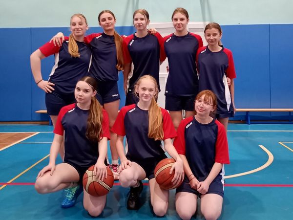 Wielka radość i awans koszykarek do finału 